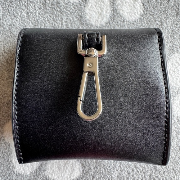 Calvin Klein AirPods Case w/ Clip - Picture 8 of 10